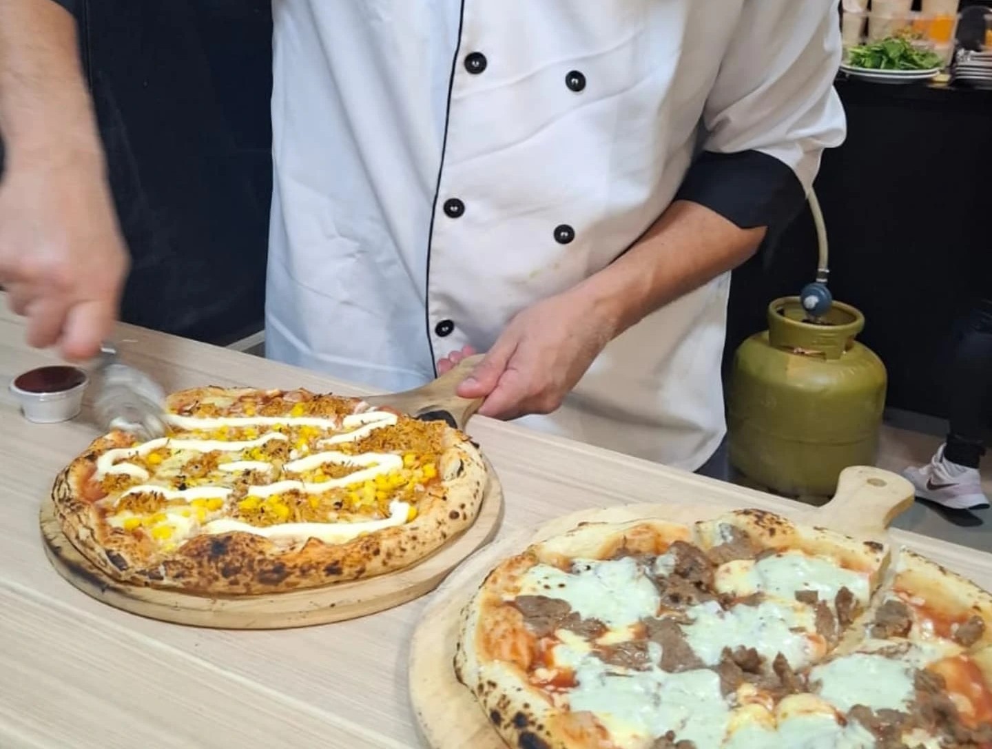 Batalha das Pizzas – equipe criando pizzas criativas